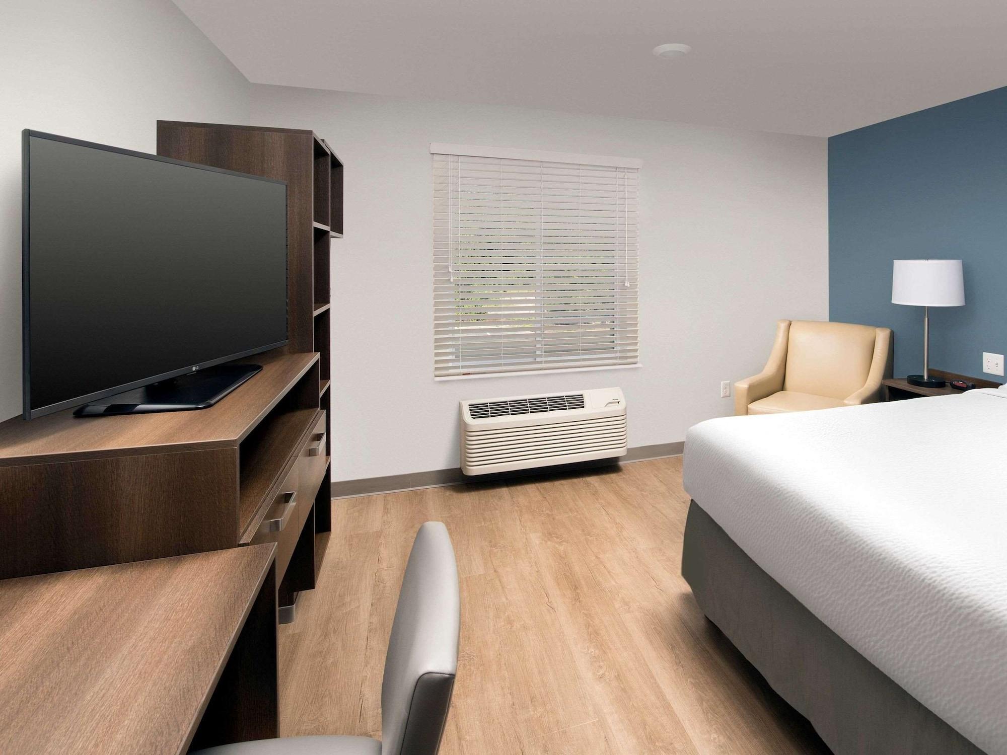 Suburban Studios Watford City Εξωτερικό φωτογραφία