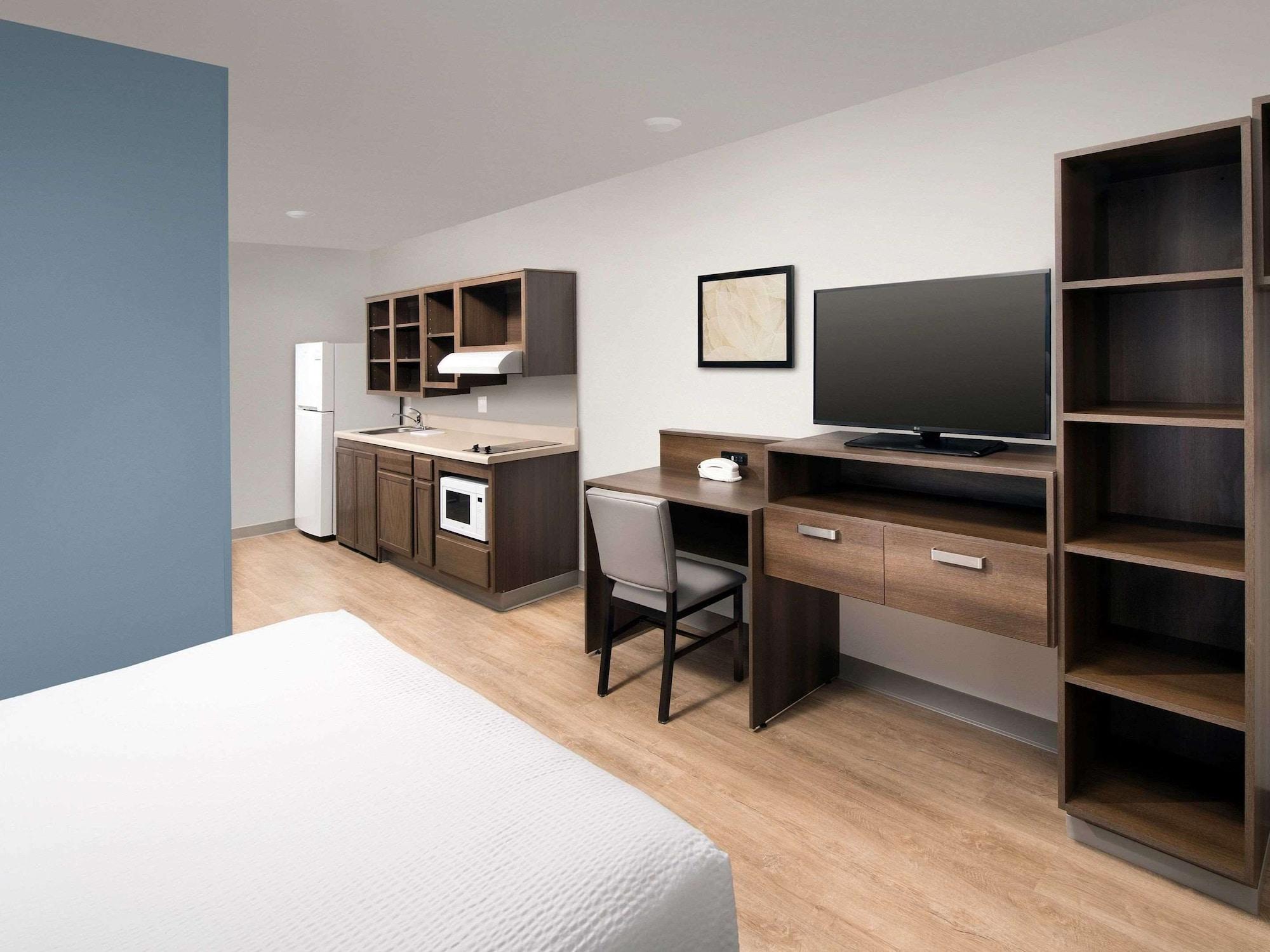 Suburban Studios Watford City Εξωτερικό φωτογραφία