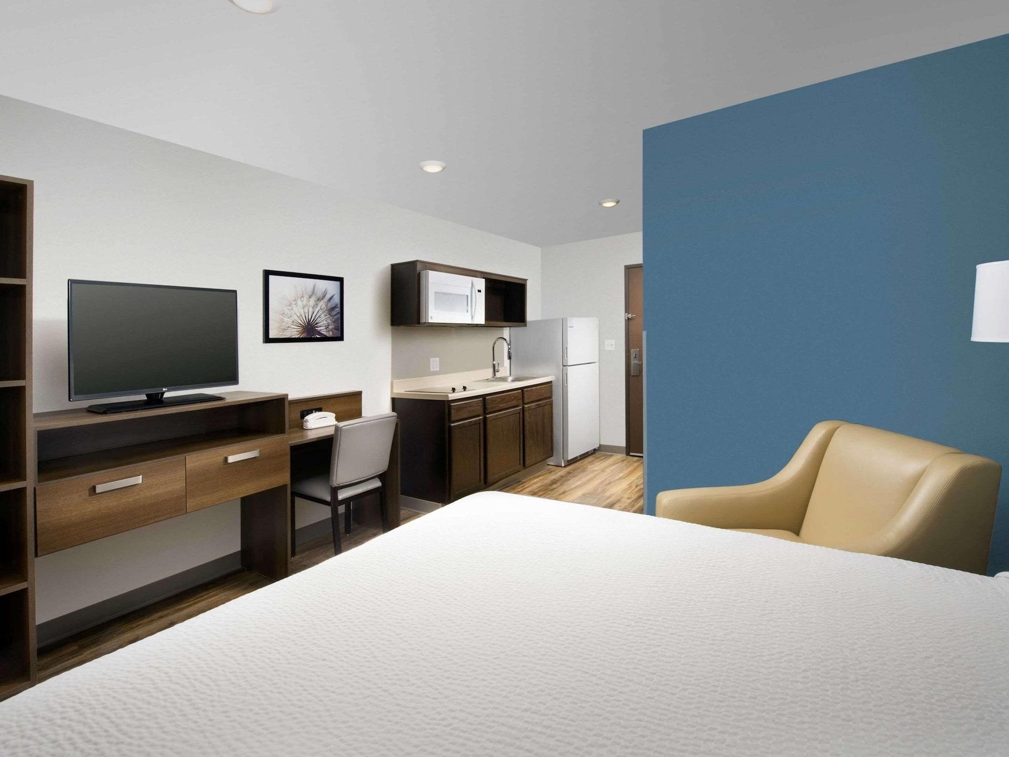 Suburban Studios Watford City Εξωτερικό φωτογραφία