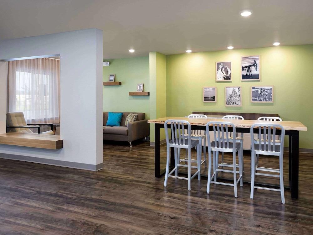 Suburban Studios Watford City Εξωτερικό φωτογραφία