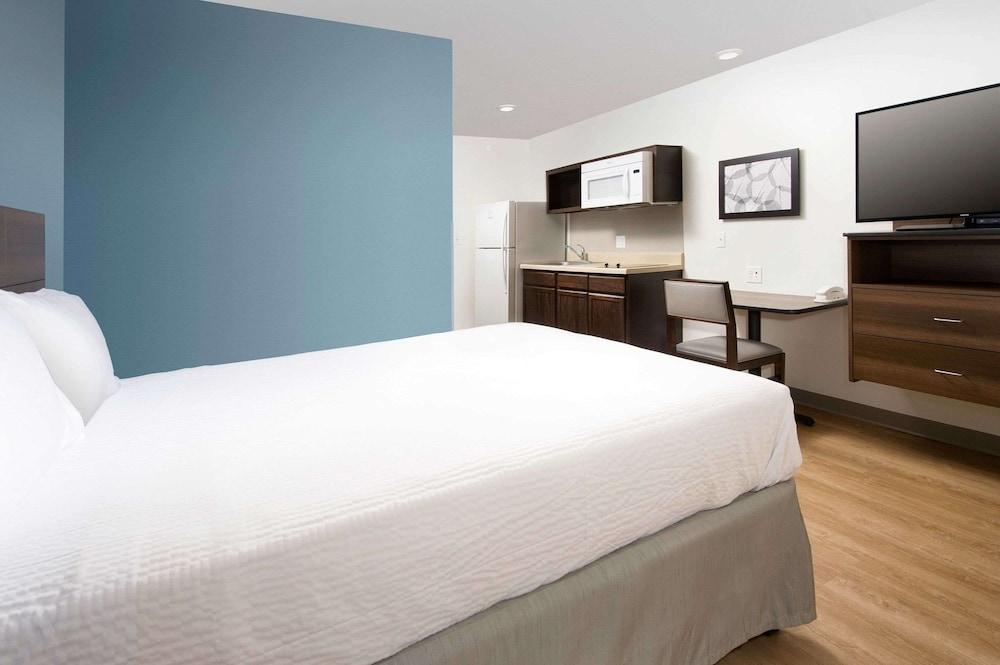 Suburban Studios Watford City Εξωτερικό φωτογραφία