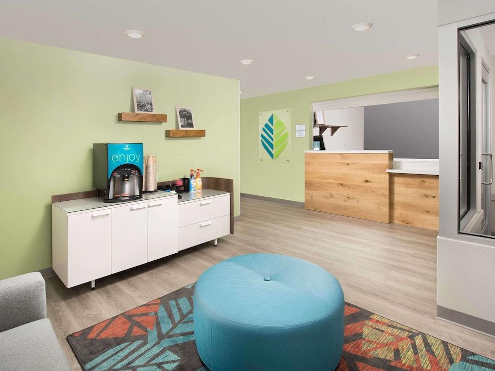 Suburban Studios Watford City Εξωτερικό φωτογραφία