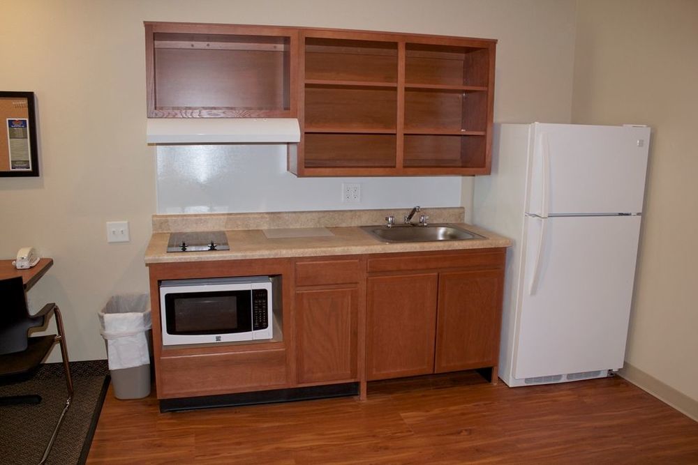 Suburban Studios Watford City Δωμάτιο φωτογραφία