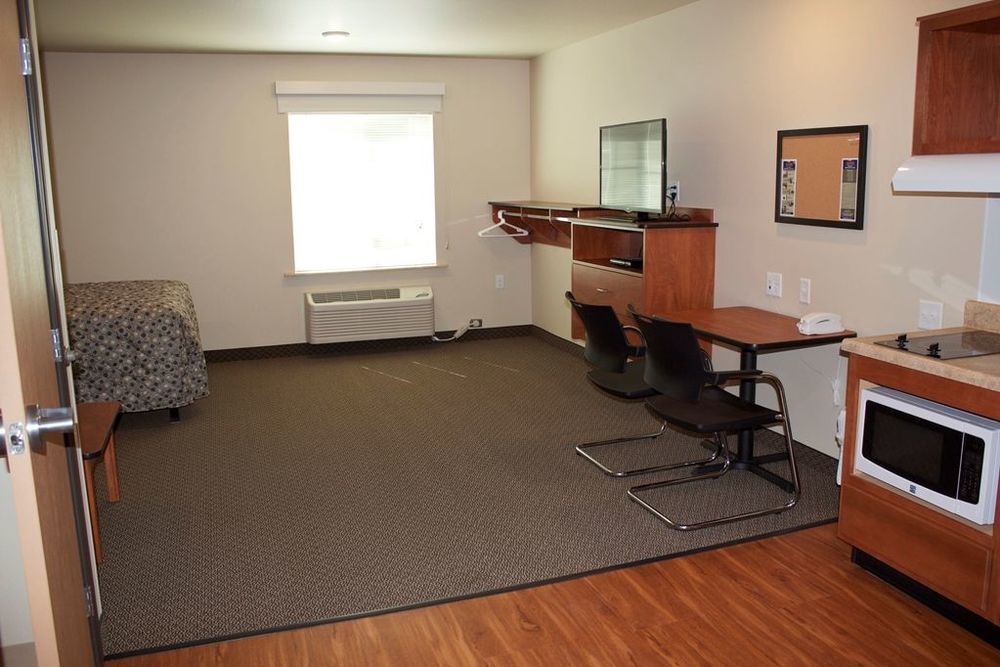 Suburban Studios Watford City Δωμάτιο φωτογραφία