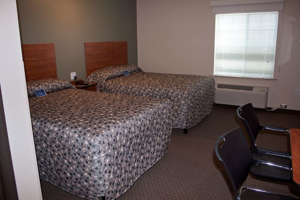 Suburban Studios Watford City Δωμάτιο φωτογραφία