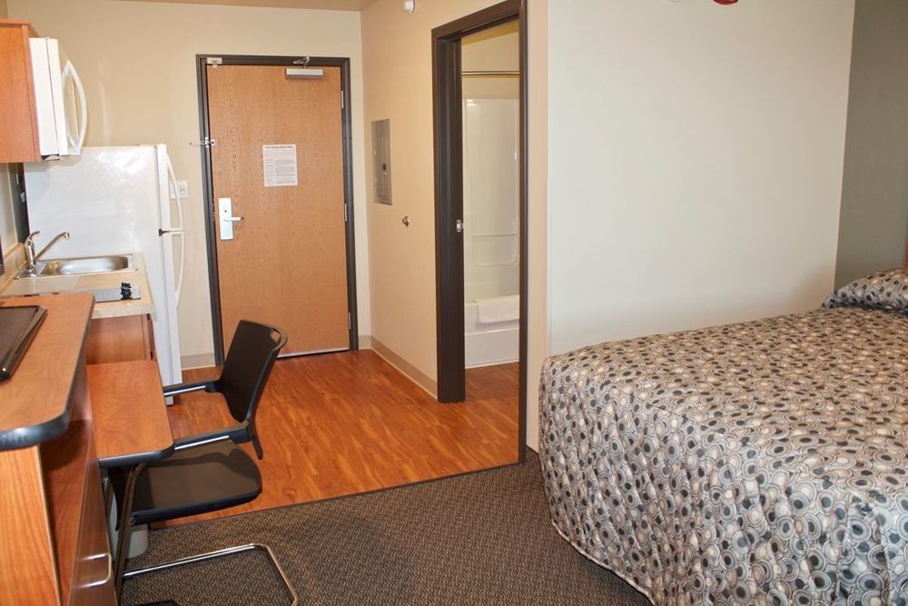 Suburban Studios Watford City Δωμάτιο φωτογραφία