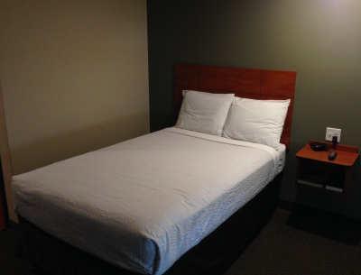 Suburban Studios Watford City Εξωτερικό φωτογραφία
